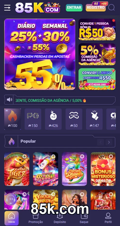 Jogador desfrutando slots empolgantes em cassino online